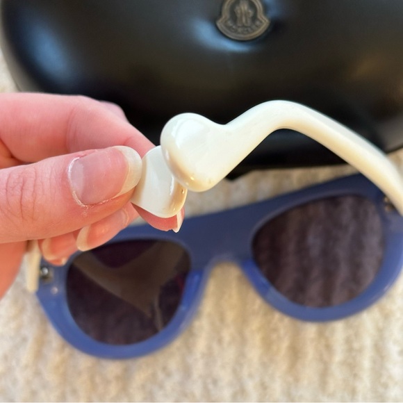 Moncler Snowcat Sunglasses in Blue - Picture 10 of 10